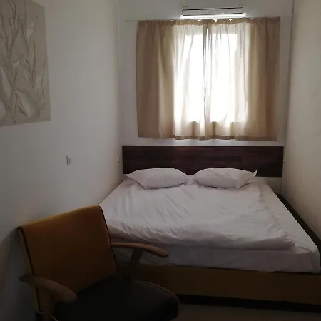 6ato Art Hostel